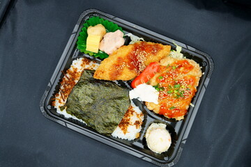 チキン南蛮弁当