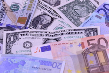 Fototapeta na wymiar ドル紙幣とユーロ紙幣