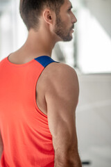 Obraz premium Close up picture of a fit sporty man with good muscles