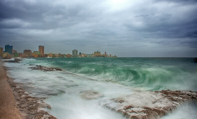 Havana boardwalk and waves  - 393793036