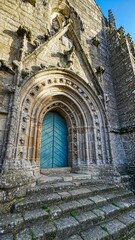 Porche d'entrée de l'église de Locronan