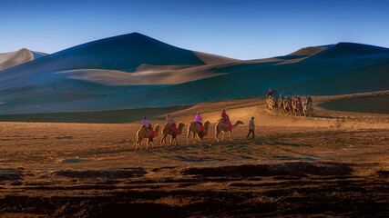 中国甘肃敦煌月牙泉鸣沙山