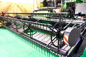 Self-propelled mower conditioner with grain swath header