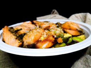 Tuna with rice in bowl, Tuna donned, Japanese cuisine