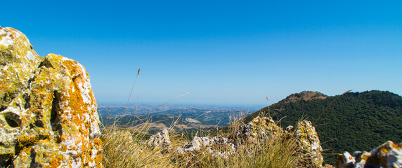 Lungo il sentiero 109AG da Poggio San Romualdo a Castelletta nelle Marche