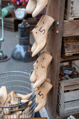 mercato delle pulci
