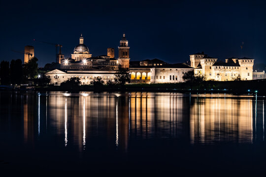 Mantova al calar della sera