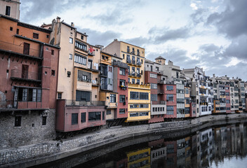 Fototapeta na wymiar Colorful buildings on the river