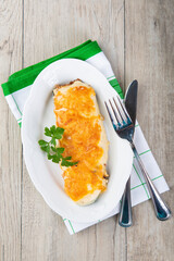 Calabacines rellenos de carne gratinados con bechamel y queso