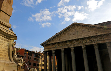 Obraz premium Rome Fountain in front of the Pantheon, Italy.