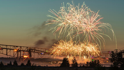 ein wunderschönes Feuerwerk bei Nacht