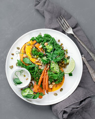 Grilled pumpkin salad with vegetables