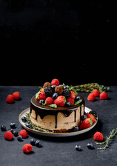 cake with strawberries