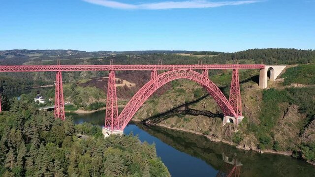 Gorges de la Truy&egrave;re et viaduc de Garabit