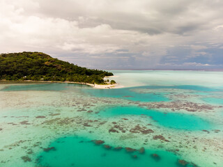 Fototapeta na wymiar lagoon beach in reef island polynesia 