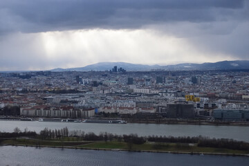 Obraz premium タワー展望台から眺めるウイーンのパノラマ絶景