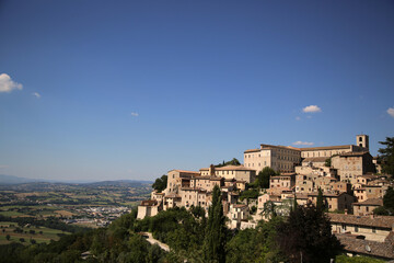 Fototapeta na wymiar View of the city of Todi in Italy