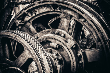 Maquinaria steampunk abandonada