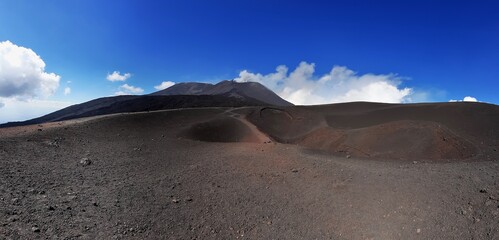 Etna - Panoramica dal Cratere Barbagallo