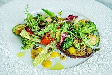 salad with grilled vegetables and nuts