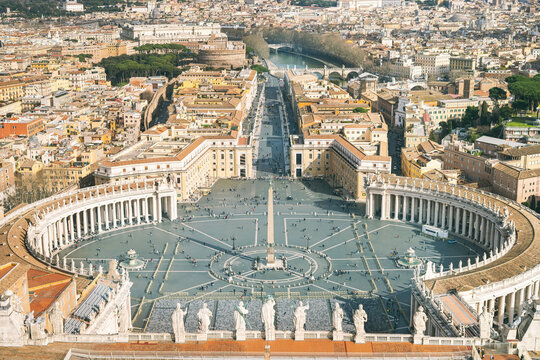 Elevated view of Saint Peter's Square in Rome