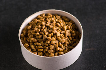 Premium natural dry food for cats and dogs. Complete food for a good activity and a healthy life...