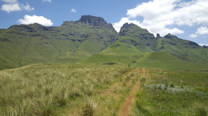 Fototapeta na wymiar Hiking path around Natal Drakensberg National Park