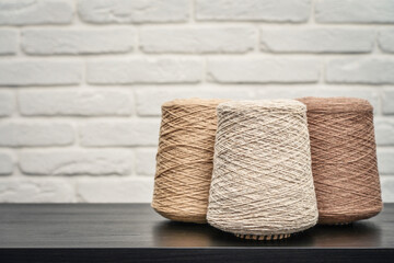 Set of colored yarn for knitting