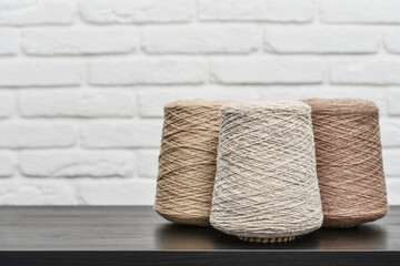 Set of colored yarn for knitting