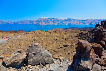Auf dem Vulkan in Santorini, Griechenland