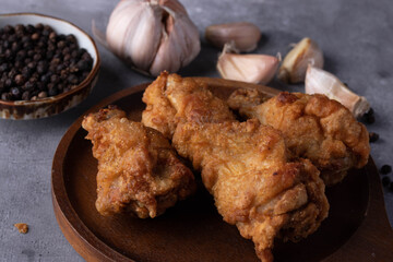 Fried Chicken with Garlic and Pepper