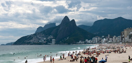 Rio de Janeiro Brasilien Copacabana Pao de Acúcar 
Ipanema Beach Strand Berge Netz Wolken Meer...