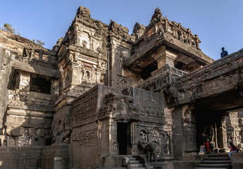 Kailasanatha is a rocky Hindu temple, is the central structure of the complex of cave temples in Ellora.