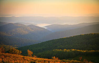Widok z Połoniny Wetlińskiej w stronę Otrytu, Bieszczady, Polska © Przemysław Głowik