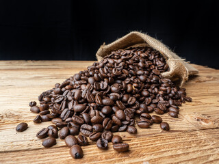 Frisch gerösteter Bohnenkaffee im Sack