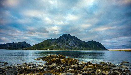 Fototapeta premium ky, clouds, cloud, blue, nature, landscape, snow, white, weather, road, sun, storm, winter, light, horizon, mountain, rain, cloudscape, sunset, cloudy, abstract, travel, dark, dramatic, beauty, lofote