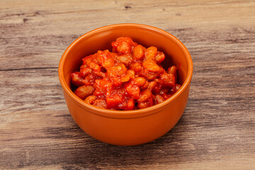 Baked kidney with tomato and pepper