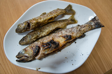 岩魚, 焼き魚, 食べ物