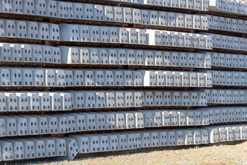 Apilamiento de traviesas de hormigón para ferrocarril