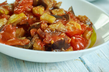 Melanzane con salsa di pomodoro