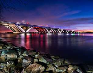 The Woodrow Wilson Memorial Bridge spans the Potomac River between Alexandria, Virginia, and the state of Maryland.
