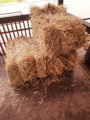 hay packing