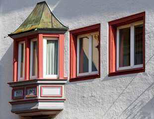 Hausfassade mit Erker