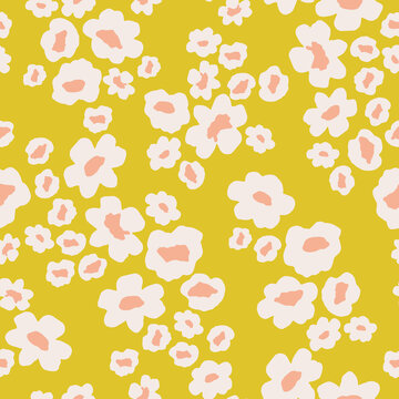 Scattered Daisy Floral Pattern In Yellow And Pink. Small Flowers Seamless Vector Background. Ditsy Flower Print For Textile, Home Decor, Wallpaper, Gift Wrap.