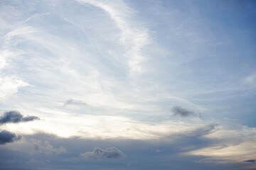 Obraz premium The sky was gloomy, covered with clouds and the air was cool. copy space for banner or wallpaper background