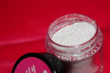white glitter pod