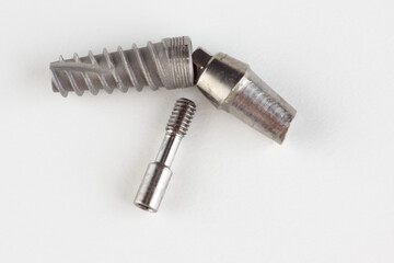 dental titanium implant with locking elements