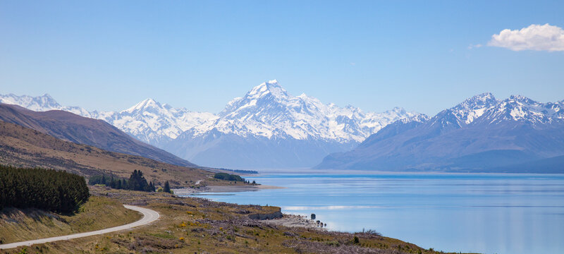 Lake in mountains, New Zealand