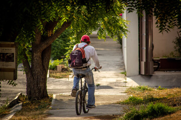 Obraz premium person riding a bike