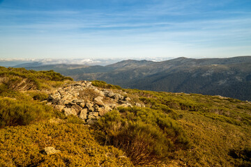 Montaña Cubierta por las nubes
